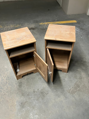 Set of 2 Night Stands - B247