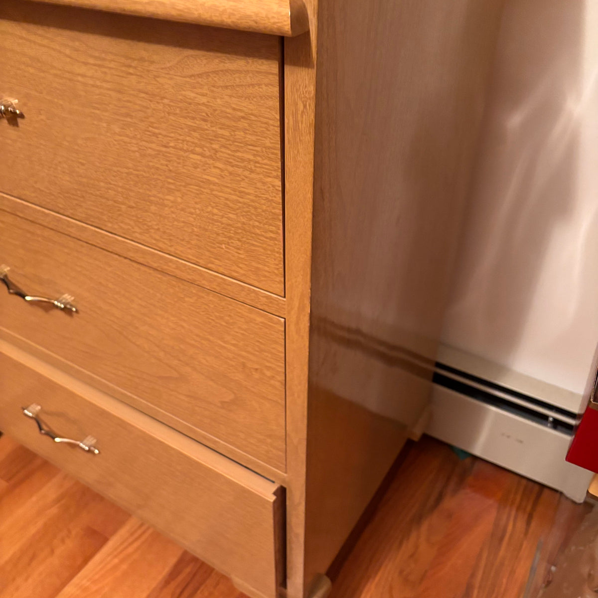 F400 Mid century solid wood 4 drawer dresser