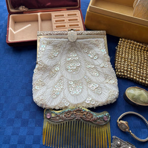 VINTAGE PURSES AND MORE GROUPING - P296