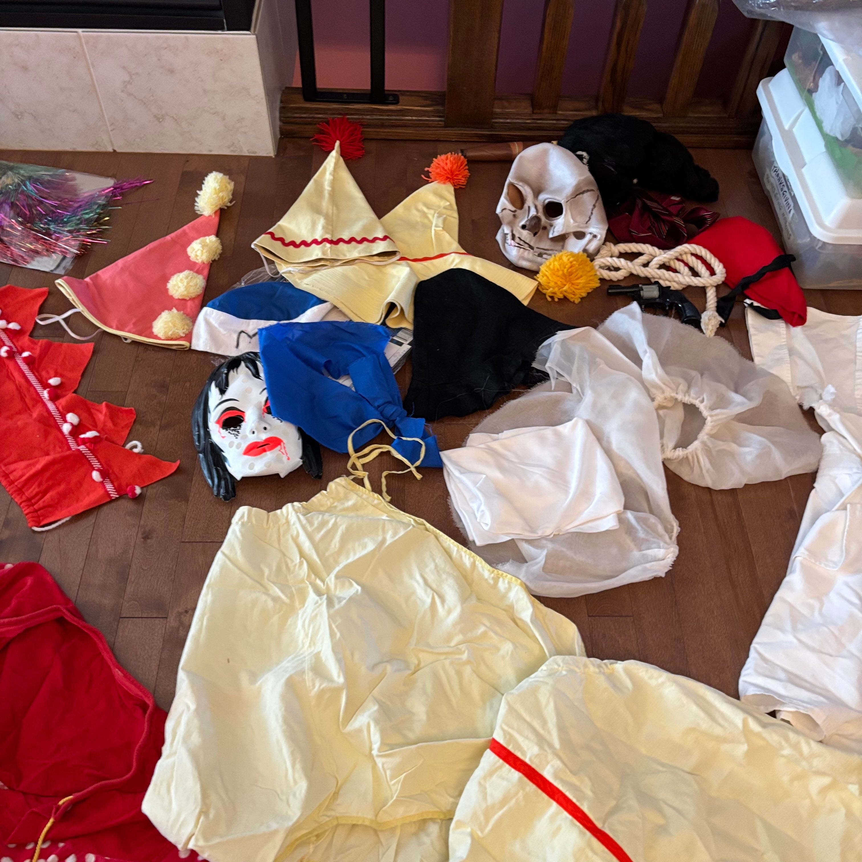 E881 Vintage Halloween costumes grouping