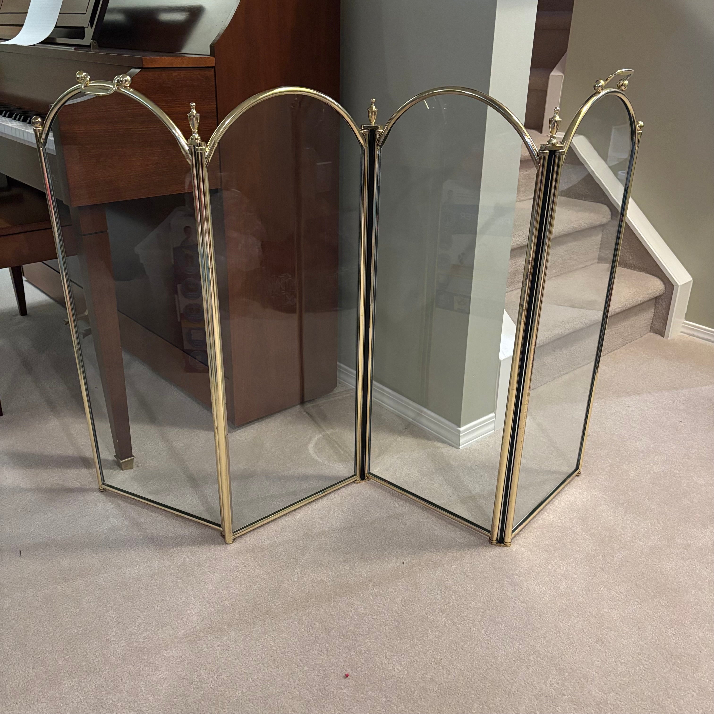 E853 Heavy glass and brass vintage fire place screen