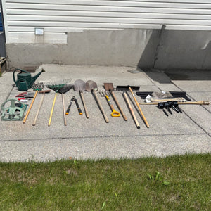 Garden Grouping (shovels and more) C865