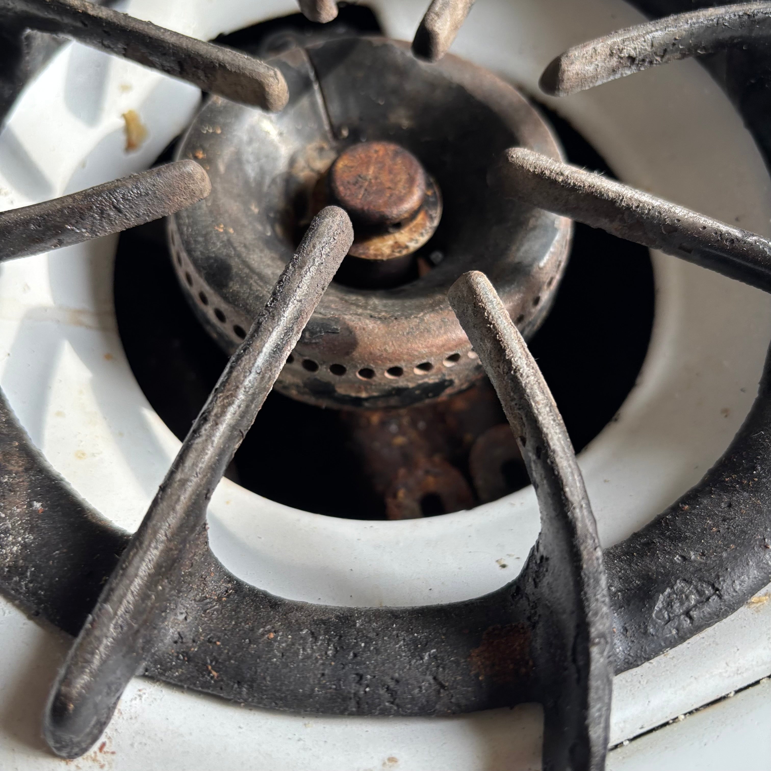 F182 As is vintage gurney gas range
