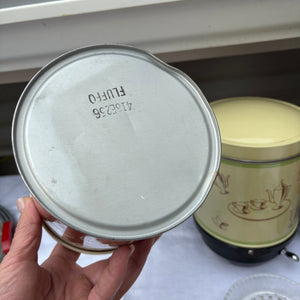 MCM Kitchen Grouping (Canisters with Wooden Lids and More) - R378