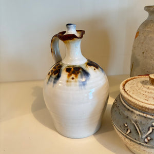POTTERY GROUPING (8" TALL VASE AND MORE) - P284