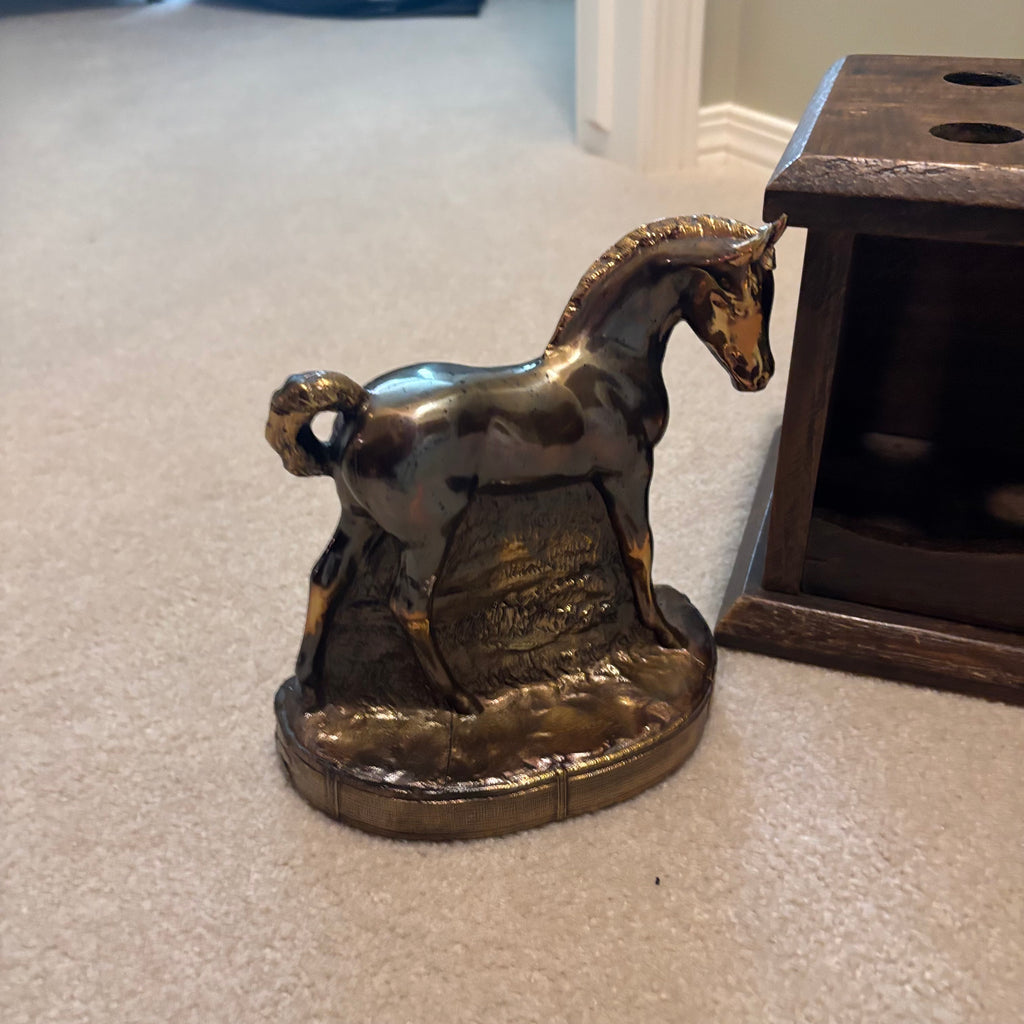 E851 Vintage Grouping (ceramic horse book ends and more)