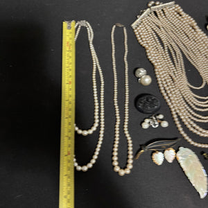 Vintage Jewelry Grouping - N304