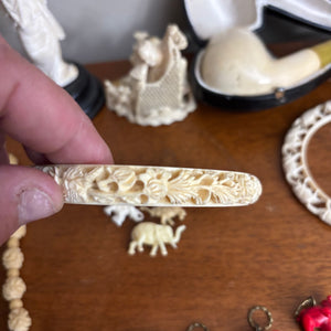 VINTAGE BONE/RESIN GROUPING (BRACELETS, PIPE AND MORE) - P344