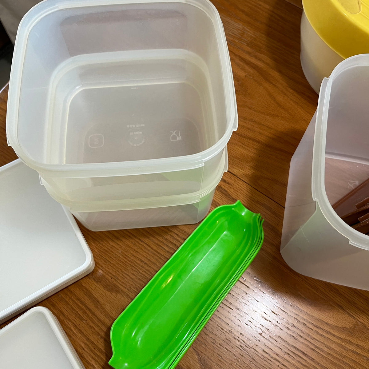 B315 Kitchen grouping (salad spinner and more)