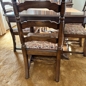Vintage Solid Wood Knechtel Quality Furniture Dining Table with 6 Chairs and 2 Leaves - I114