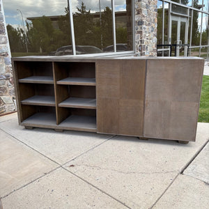 UNIVERSAL FURNITURE SOLID WOOD CREDENZA WITH 1 SLIDING DOOR - G143