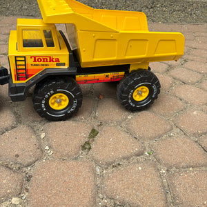 1980s Diecast Tonka Trucks - O137