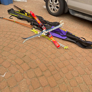 Skiis and Poles Grouping - O145