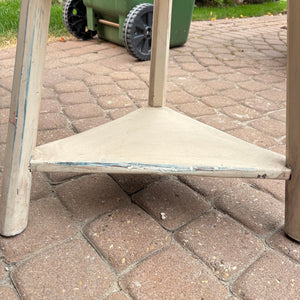 Vintage Corner Stand - O152