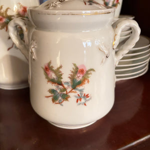 30 PIECE VINTAGE LIMOGES HAVILAND COFFEE SET (SOME SMALL CHIPS ON EDGES OF PLATES) - P111