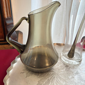 VINTAGE BARWARE GROUPING (SMOKED GLASS PITCHER SET AND MORE) - P113