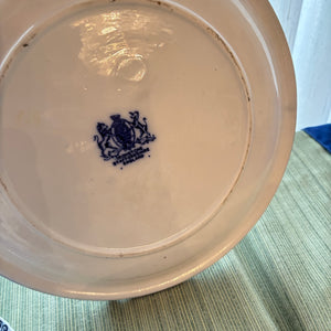 VINTAGE BLUE AND WHITE PORCELAIN GROUPING - P121