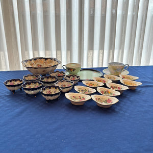 VINTAGE CHINA GROUPING - P122