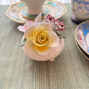 VINTAGE CHINA GROUPING (DISPLAY TEACUPS AND MORE) - P125