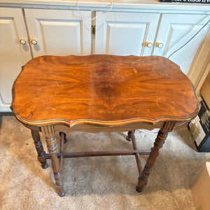 SOLID WOOD VINTAGE ACCENT TABLE (WEAR ON TOP) - P129