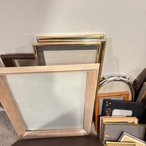 PICTURE FRAMES GROUPING - P135
