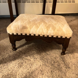 VINTAGESOLID WOOD  SEWING STAND AND SMALL STOOL (STAND HAS LEG THAT NEEDS REPAIR) - P133