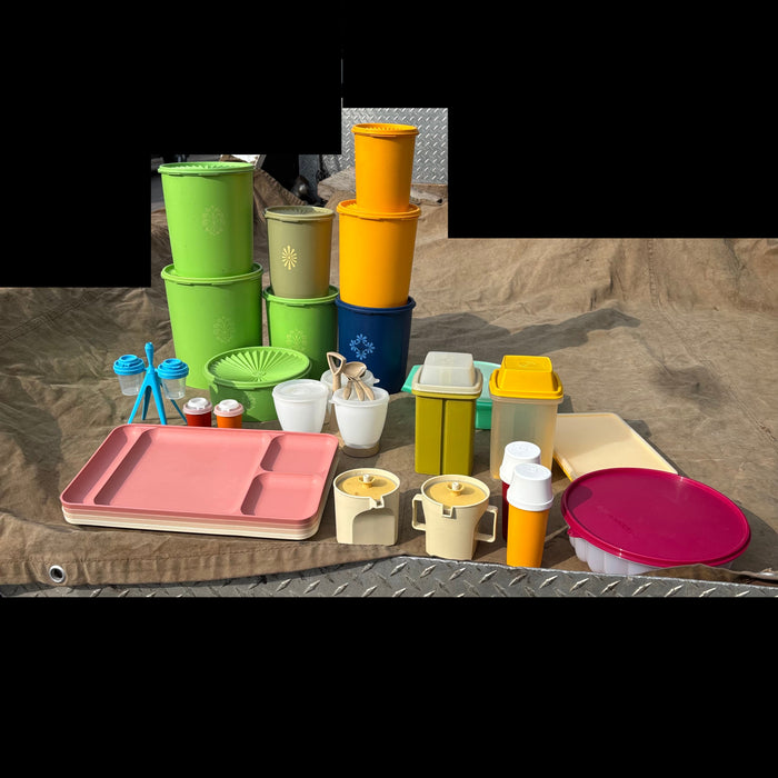 Vintage Tupperware Grouping - R379