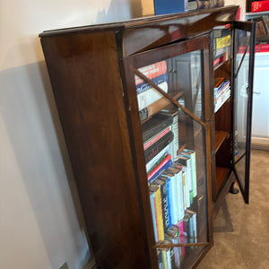 ANTIQUE DISPLAY CABINET WITH 3 GLASS DOORS AND WOODEN SHELVES (CABINET ONLY - CONTENTS NOT INCLUDED) - P208