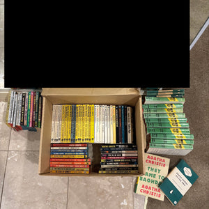 AGATHA CHRISTIE BOOKS GROUPING - P215