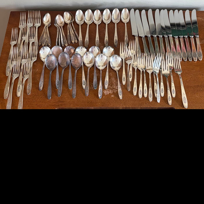 COMMUNITY PLATE FLATWARE GROUPING - P342