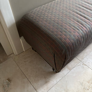 Bench 16” High Bench with Grey Fabric with Green, Red Gold Pattern and Wooden Legs - M317