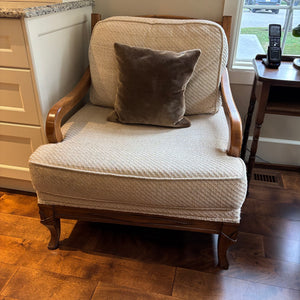 Drexel Heritage County Style Club Chair with Solid Wood Frame - M323
