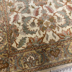 6Ft x 4Ft Vintage Wool Area Rug - M328