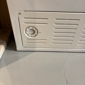 Electrolux Deep Freeze (small dent on top) - M330