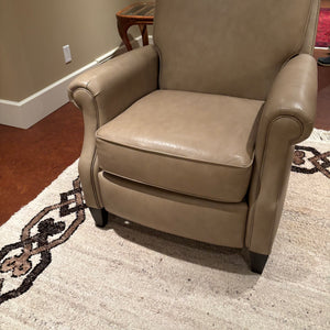 Like New Ethan Allen Beige Leather Electric Recliner - M351