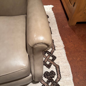 Ethan Allen Beige Leather Chair (does not recline as power cord is missing) - M352