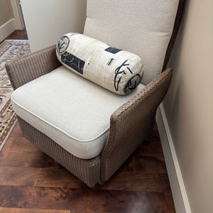 Like New Outdoor Wicker/Rattan High Back Chair - M359