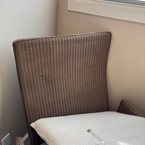 Like New Outdoor Wicker/Rattan High Back Chair - M359