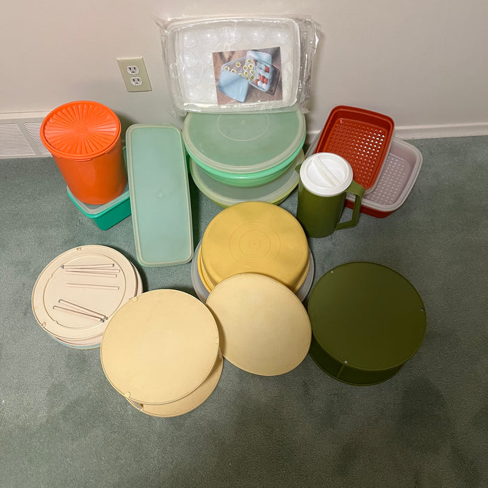 Vintage Tupperware Grouping - R540