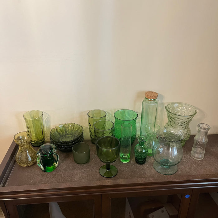 Mixed Green Glassware Grouping - R545