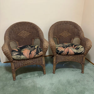 Set of 2 Wicker Chairs - R584
