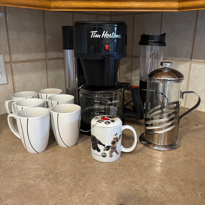 Kitchen Grouping (Coffee Maker and More) - S565