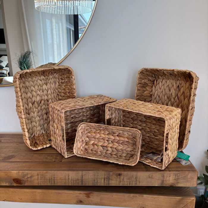 5 Wicker Baskets - L323