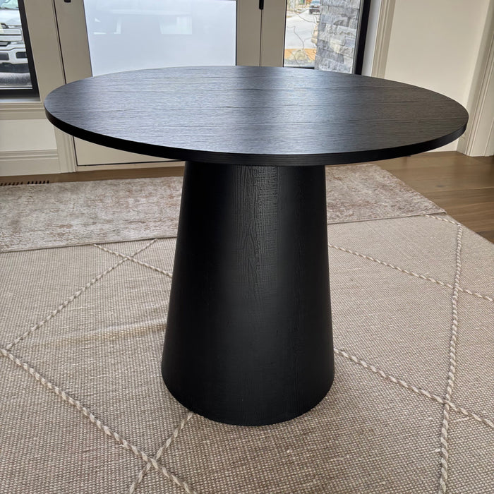 Agne by George Oliver 35” Wide Modern Black Pedestal Dining Table (Retail Value $740) - L352