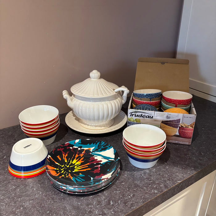 Kitchen Grouping (Stoneware Bowls and More) - 0463