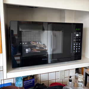 Black Danby Microwave - L188
