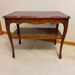 Vintage solid wood rectangular end table - L530