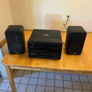 Sharp stereo system with record player - L649