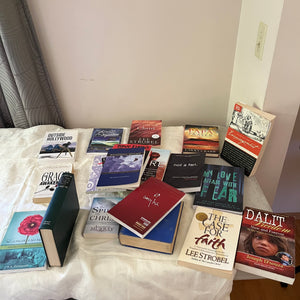 Book lot (novels and more)- L668
