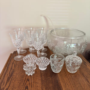 Glassware grouping (punchbowl and more) - L550